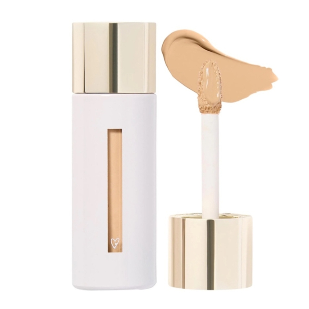 Westman Atelier Vital Skincare Concealer in Shade L4 Light Peach Undertone